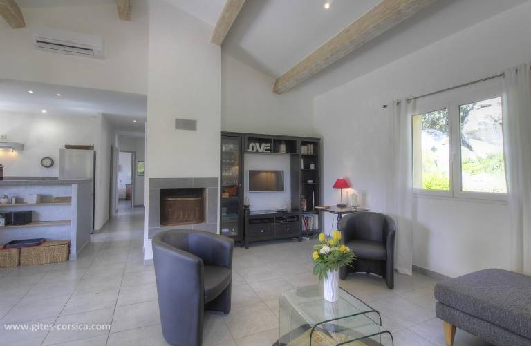 Gite with heated pool, BBQ & patio | Mountain view — photo 5