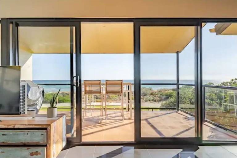 Apartment Semaphore