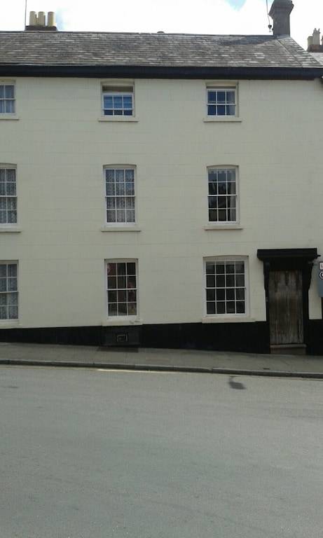 House Ludlow