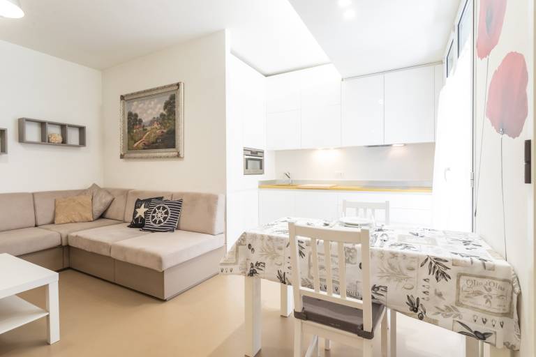 Holiday apartment with garden | Garden view — photo 3