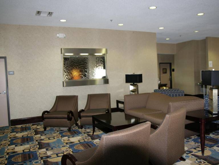 Hampton Inn Kansas City/Olathe — photo 4