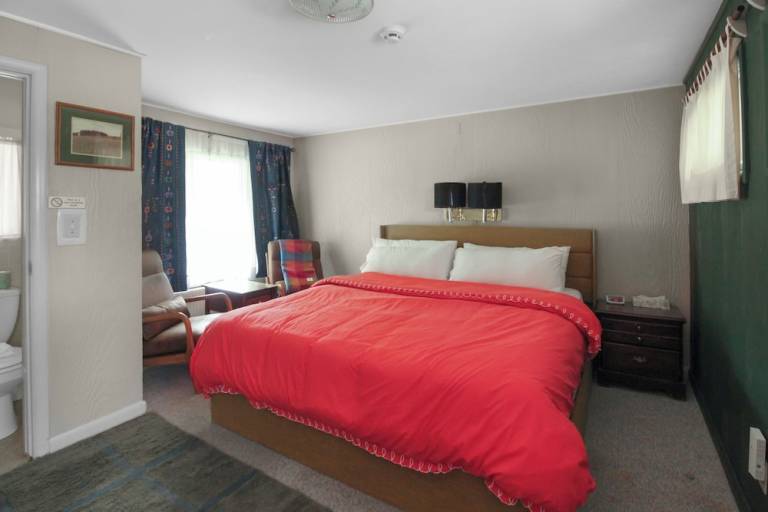 Motel  Weston