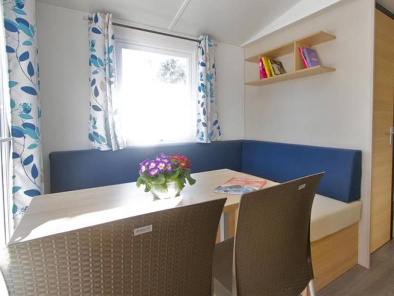 Mobile home with terrace & heated pool — photo 5