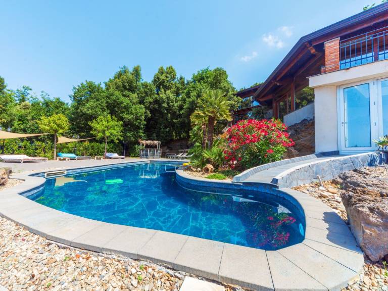 Ferienvilla mit privatem Pool