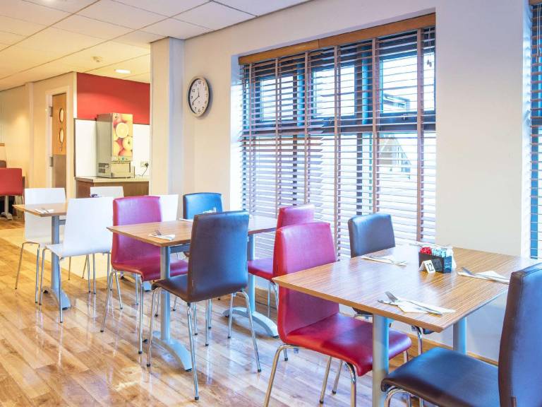 Travelodge Glasgow Airport — photo 2