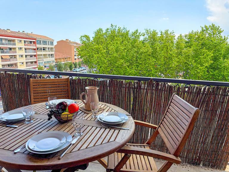 Holiday apartment with terrace — photo 3