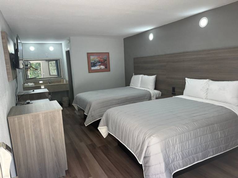Motel  Columbia