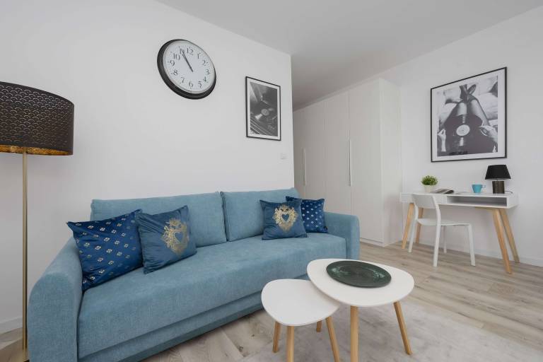 Family-friendly apartment with fast internet & yard | Dogs allowed — photo 5
