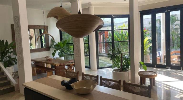 Family-oriented vacation home with hot tub, yard & private pool | Suitable for remote work | Pets allowed — photo 4