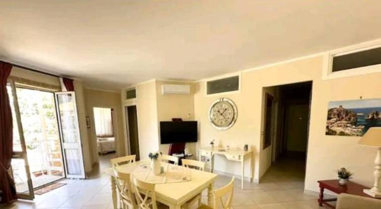 Apartment with 2 rooms for 5 persons — photo 3