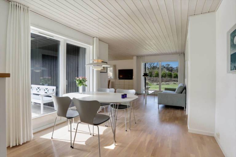 Vacation home with BBQ — photo 2