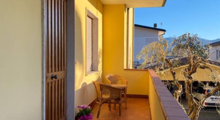 Vacation home with 3 rooms for 8 persons in Capannori