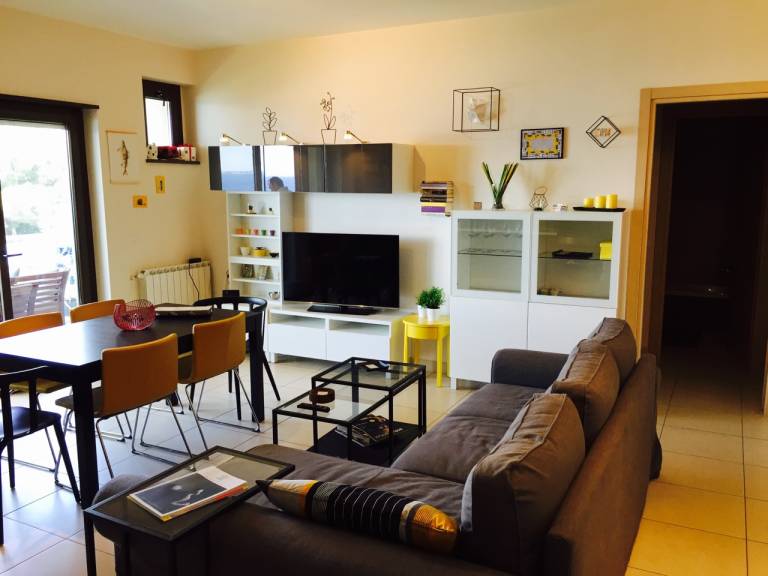 Luxury Apartment — photo 3