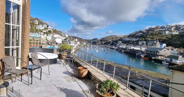 Family-friendly charming cottage with yard | Beach view | Close to the beach | Pets allowed in Looe