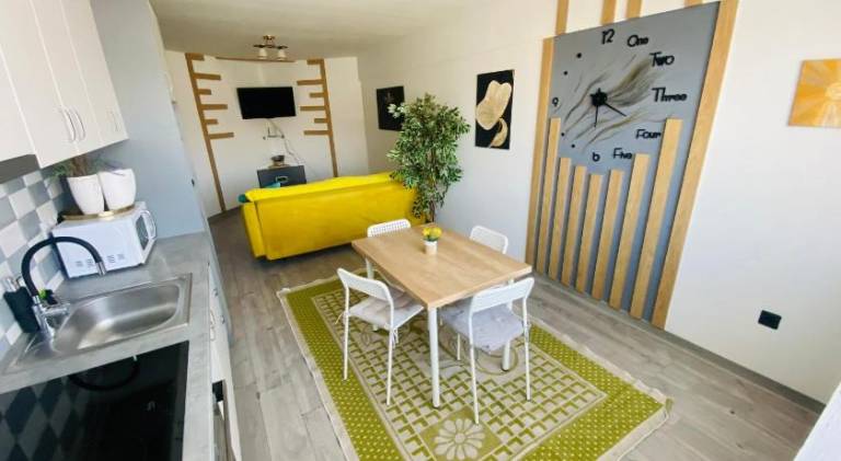 Apartment with 1 room for 4 persons — photo 2