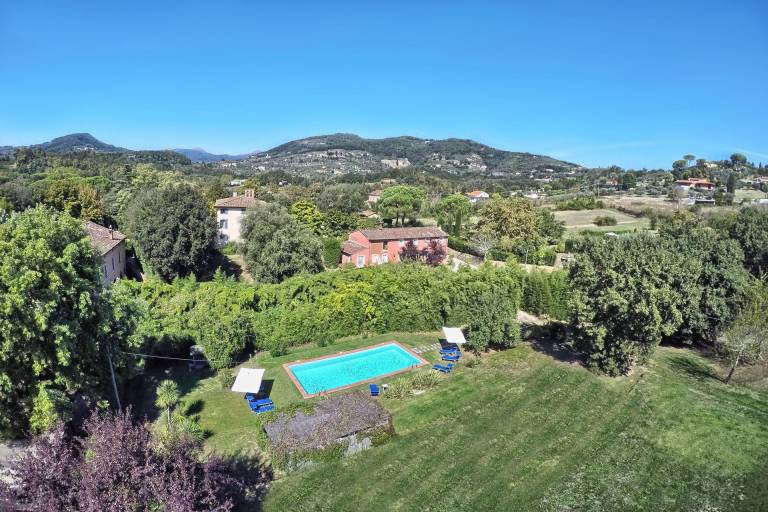 Villa with patio, barbeque & private pool — photo 3