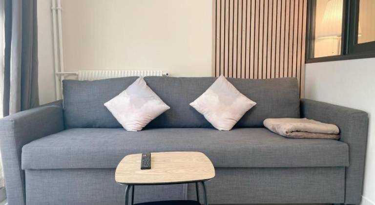 Holiday apartment with 1 room for 3 persons in Montrouge