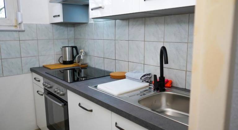 Apartment with 2 rooms for 5 persons — photo 4