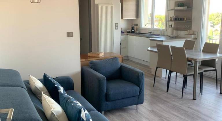 Rental apartment with 1 room for 5 persons in Bizanos