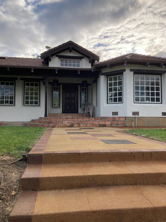 House  Gilroy