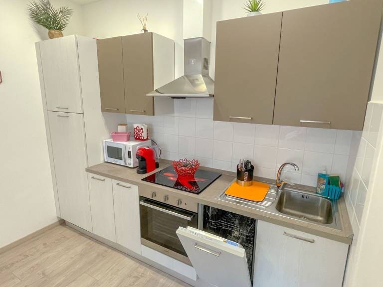 Apartment with 1 room for 4 persons — photo 3