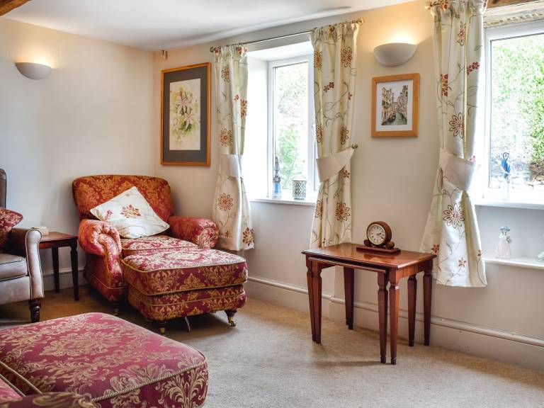 Family-oriented wonderful cottage with garden | River view | Pets are welcome — photo 4