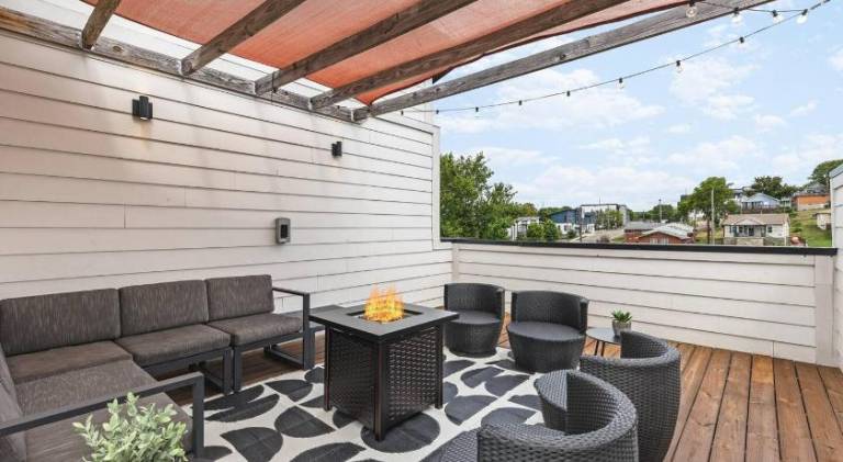 Fully equipped pleasant vacation home with patio | Pets allowed — photo 4