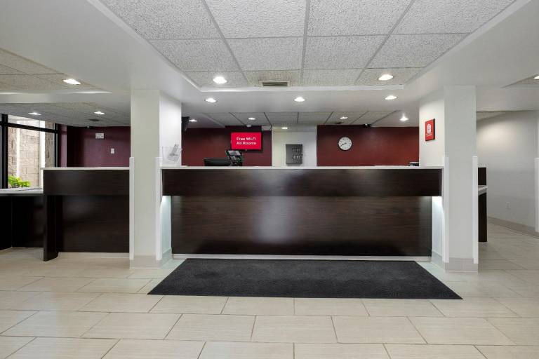 Red Roof Inn Gadsden — photo 4