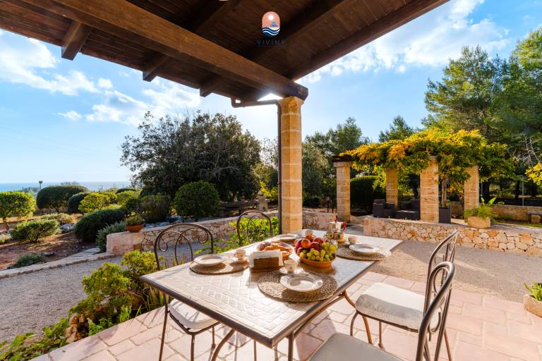 Wonderful villa with garden, BBQ & private pool | Panoramic view | Pets allowed — photo 2