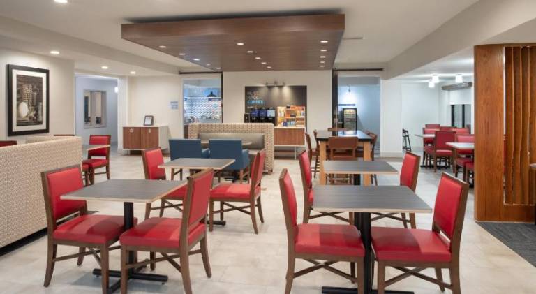 Holiday Inn Express Hotel & Suites Longmont By IHG — photo 5