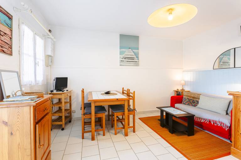 Apartment 'Location Oléron, Close to the Beach' with Private Garden — photo 3