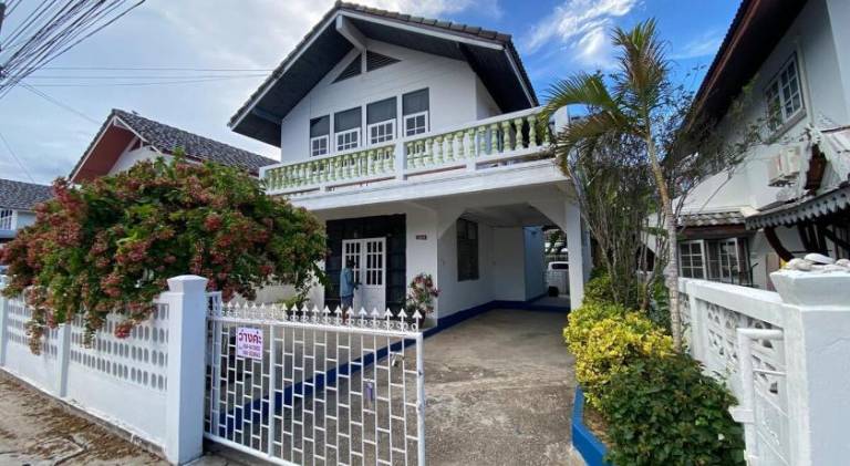 Villa with 3 rooms for 8 persons in Phetchaburi