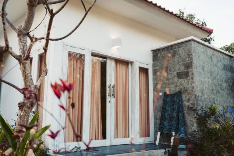 Lemon Hostel in Ceningan Island