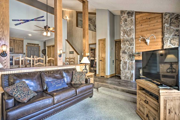 Ski In Ski Out Granby Ranch Retreat w Mtn View