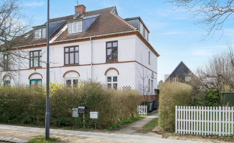 Flat with garden and bright rooms — photo 3