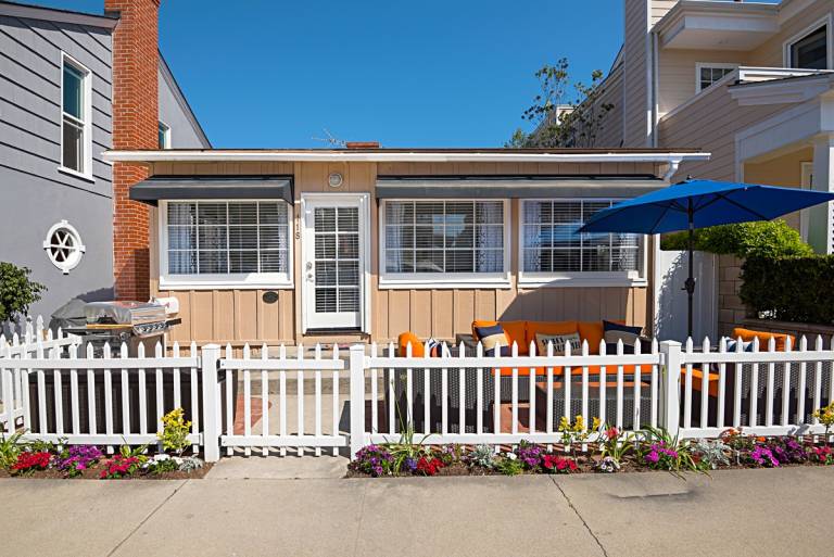 Maisonette  East Side Costa Mesa