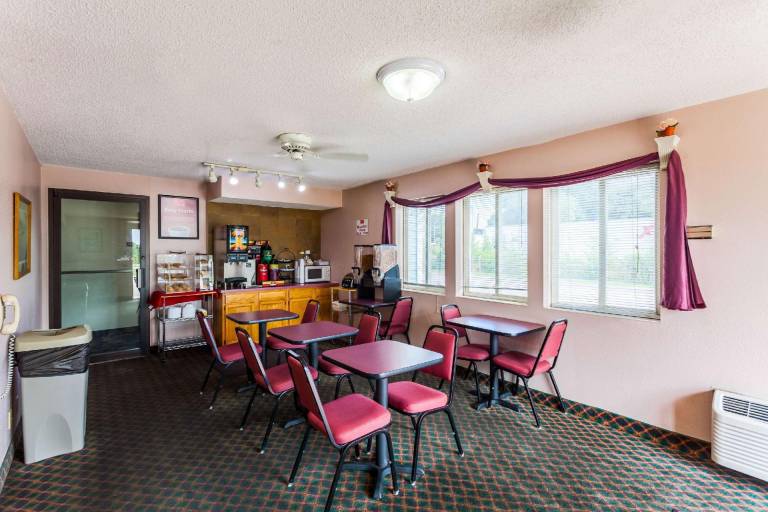 Econo Lodge — photo 4