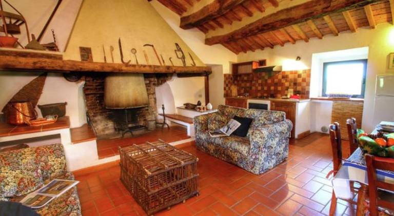 Charming house with patio, garden & pool | Pet-friendly — photo 2