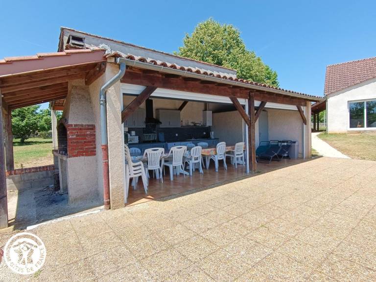 Lovely gite with private pool, garden & patio | Pet-friendly — photo 4