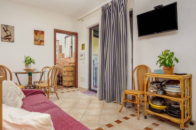 Villa "George" with Sea View, Private Terrace, Wi-Fi & Private Garden — photo 4