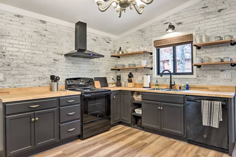 Cottage w/ Grill & Fire Pit in Osage Beach! — photo 3