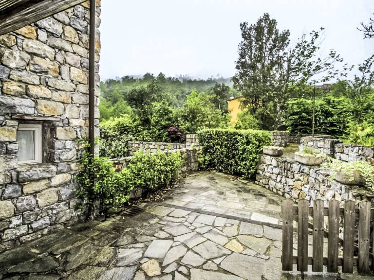     
Hus ∙ 5 gäster ∙ 2 sovrum
