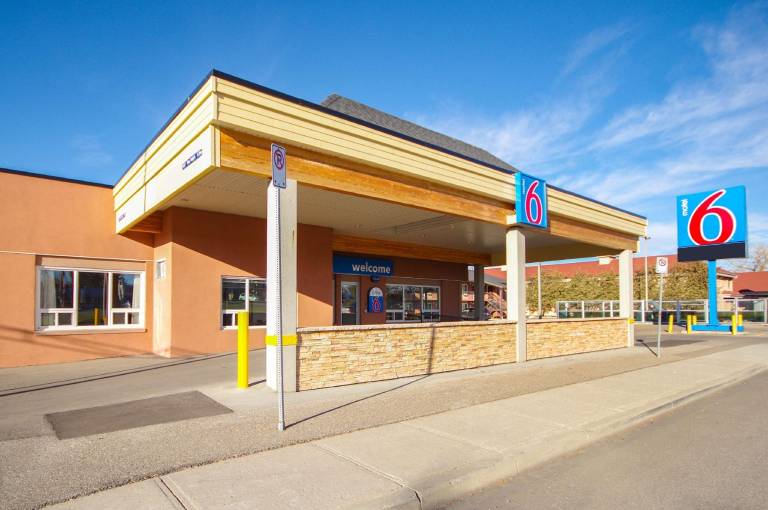 Motel 6 Lethbridge, AB in Lethbridge, AB