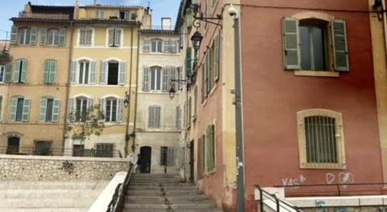 Apartment | Near Marseille Cathedral | Dogs allowed — photo 4