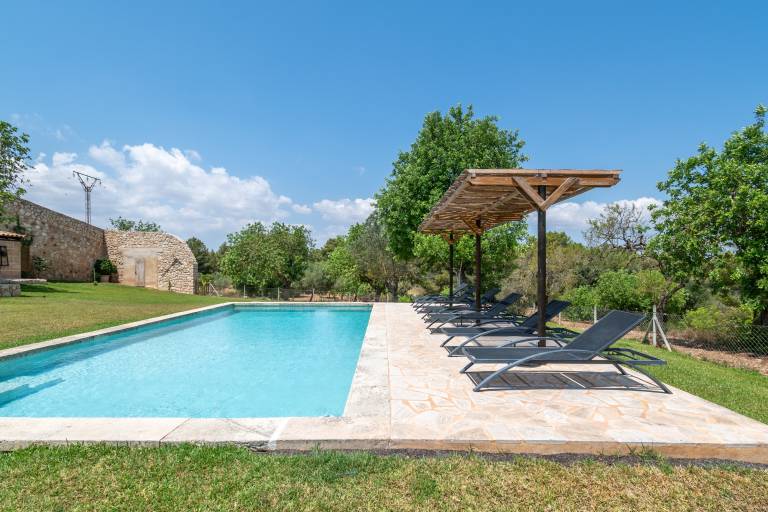 Child-friendly finca with private pool, yard & patio | Garden view | Pets allowed — photo 3