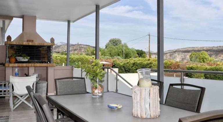 Fully equipped villa with yard, terrace & private pool | Perfect for remote work | Pet-friendly — photo 4