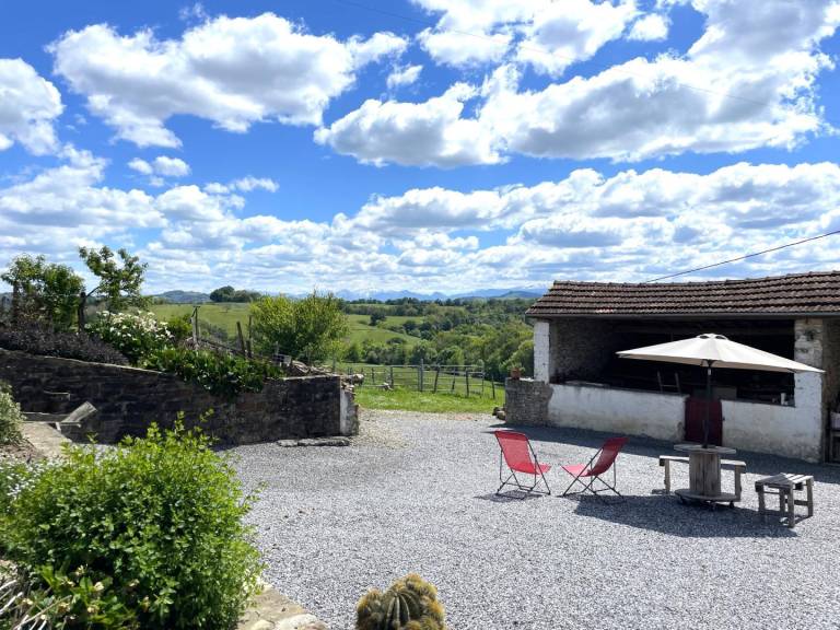 Gite with garden, barbecue & terrace — photo 4