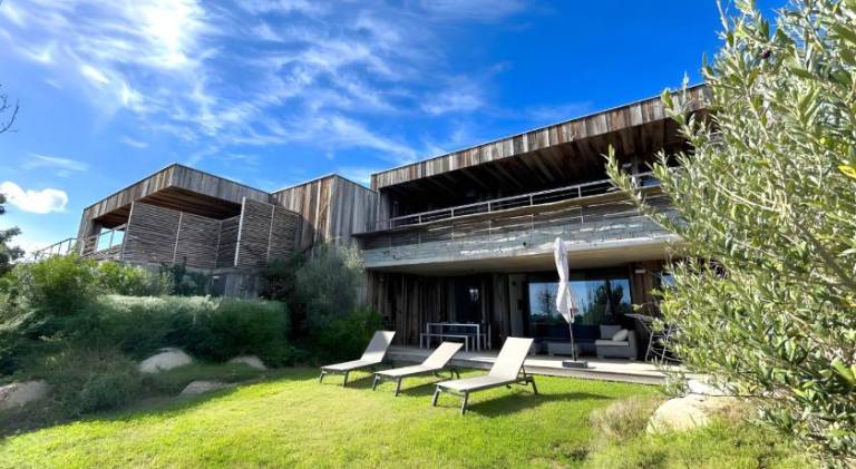 Child-friendly apartment with terrace, pool & BBQ | Beach nearby | Pets allowed in Zonza