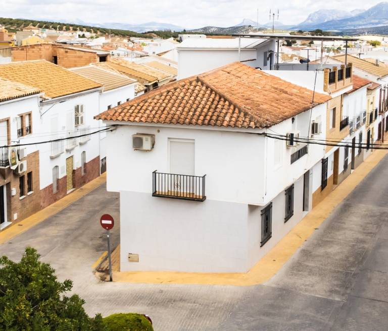 Casa  Encinas Reales
