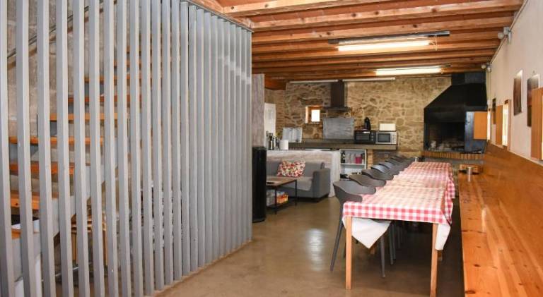House with garden & barbecue — photo 3